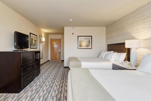 Holiday Inn Express Hotel & Suites Warwick-Providence Airport, an IHG Hotel