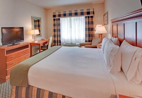 Holiday Inn Express Hotel & Suites Ontario Airport-Mills Mall in Rancho Cucamonga (CA)