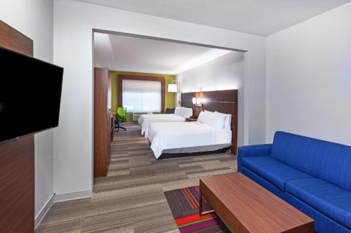 Holiday Inn Express Hotel and Suites Orange an IHG Hotel - image 2