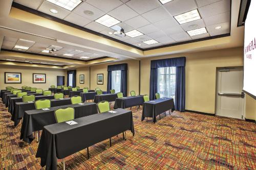 Holiday Inn Express & Suites Dayton South - I-675, an IHG Hotel