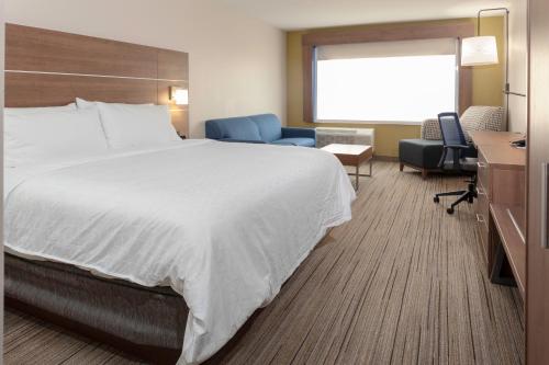 Holiday Inn Express & Suites - Gilbert - East Mesa, an IHG Hotel