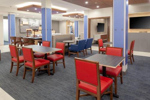 Holiday Inn Express & Suites - Gilbert - East Mesa, an IHG Hotel