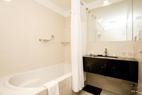 Wyndham Costa del Sol Lima City - Photo 1