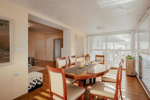 Apartments in Villa Olimp Room Type - Three-Bedroom Apartment