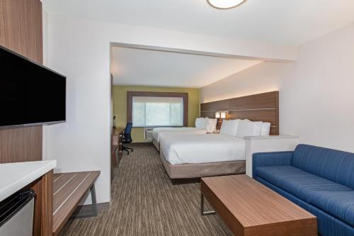 Holiday Inn Express and Suites Phoenix Tempe - University an IHG Hotel - image 4