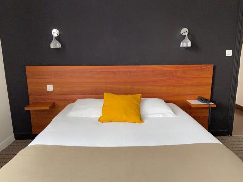 1 queen bed