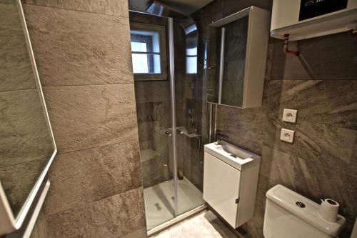 Bathroom, STUDIO CENTRE AURON in Saint-Étienne-de-Tinée