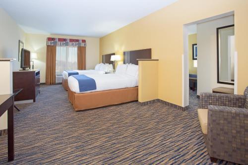 Holiday Inn Express & Suites Denver North - Thornton, an IHG Hotel