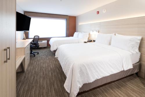 Holiday Inn Express & Suites - Portage, an IHG Hotel