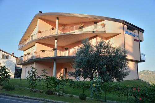 . Hotel 660
