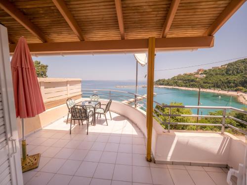 balcon/terasă, Harbour View - Oceanis Apartments in Kefalonia