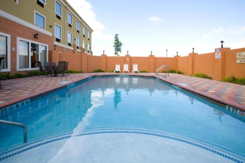 Holiday Inn Express & Suites - Jourdanton-Pleasanton, an IHG Hotel in Jourdanton, USA