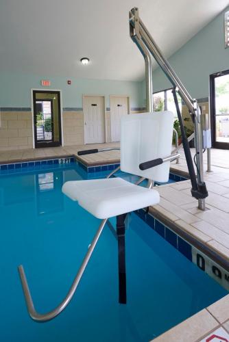 Holiday Inn Express & Suites Birmingham South - Pelham by IHG in Pelham, USA