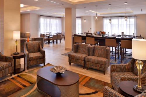 Lobby, Holiday Inn Express Hotels & Suites Loma Linda in Loma Linda (CA)