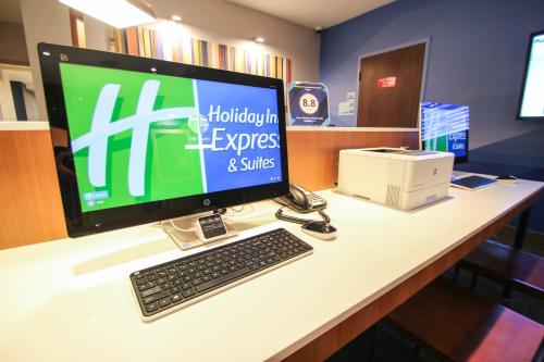 Holiday Inn Express & Suites Miami Airport East, an IHG Hotel in Miami, USA
