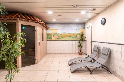 Hotel Demas Garni - image 4
