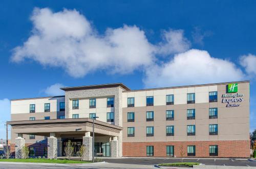 . Holiday Inn Express & Suites - Atchison by IHG