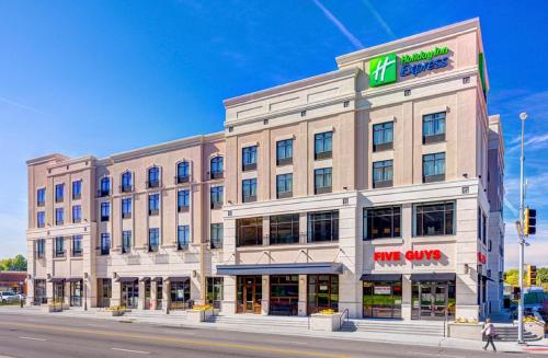 Holiday Inn Express & Suites - Kansas City KU Medical Center, an IHG Hotel