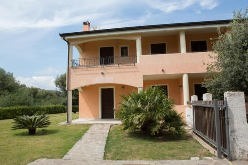 Villa Rosy gîte à louer Porto Columbu - Perd'e Sali