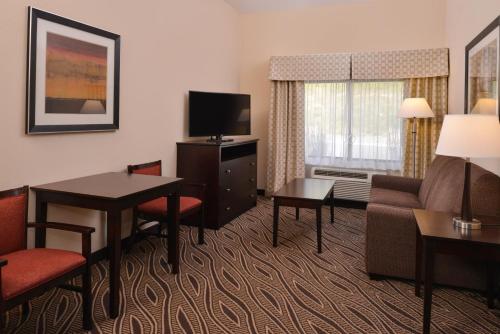 Superior King Suite