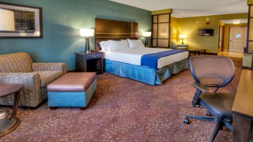Holiday Inn Express & Suites Pittsburgh SW/Southpointe an IHG Hotel - image 14