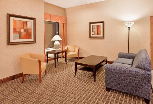 Holiday Inn Express Kansas City Liberty Missouri, an IHG Hotel