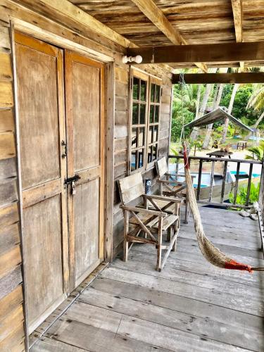 Beachfront Hut Downstairs Astra - Beach Shack Chalet Tioman Island