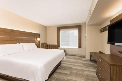Holiday Inn Express Hotel and Suites Petersburg - Fort Lee an IHG Hotel - image 6