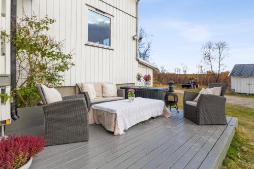 Goldin in คอโตเคโน