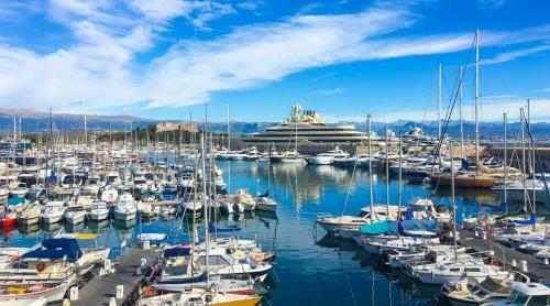 Nearby attraction, Hotel de l'Etoile near Mister Pizza
