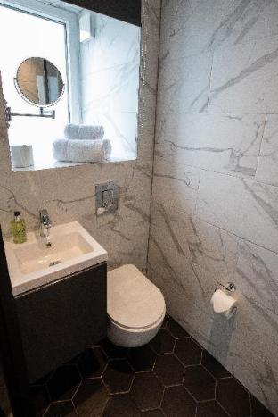 Euston Square Hotel, Лондон (фото 9)