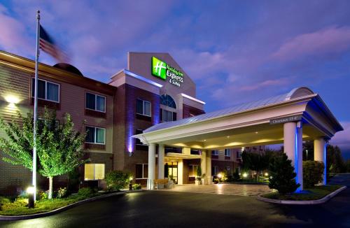 홀리데이 인 익스프레스 호텔 & 스위트 메드퍼드-센트럴 포인트 바이 IHG - 숙소 외관