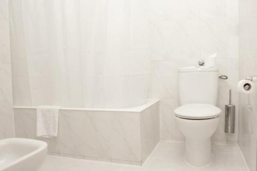 Ramblas Hotel - image 8