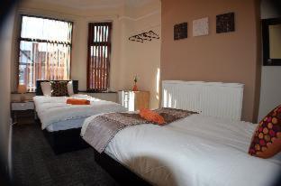 Birchfields Guest House, Manchester (photo 2)