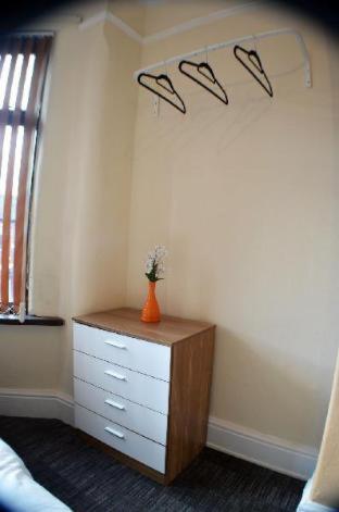 Birchfields Guest House, Manchester (photo 4)
