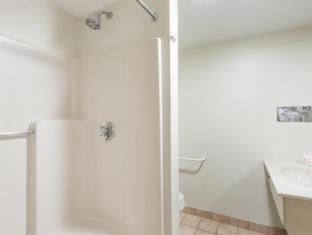 The Pell, Part of JdV by Hyatt