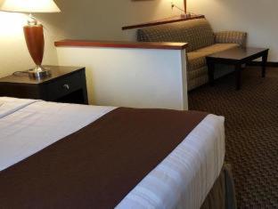 Best Western Plus Castlerock Inn and Suites