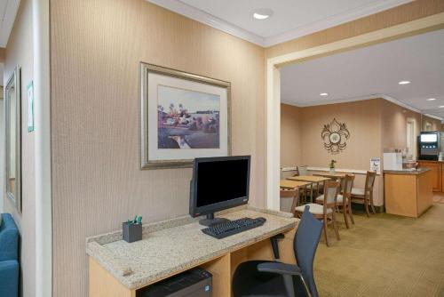 La Quinta Inn & Suites by Wyndham Jackson