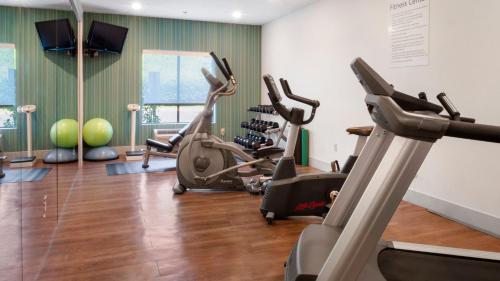 Holiday Inn Express Hotel & Suites Newton Sparta By IHG - 피트니스 센터