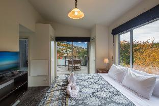 Pinewood Queenstown in Queenstown