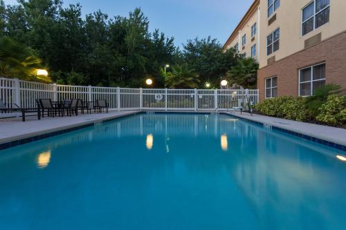 Holiday Inn Express Hotel & Suites Plant City an IHG Hotel - image 6