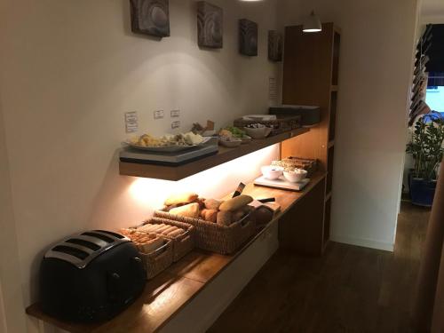 อาหารและเครื่องดื่ม, Port Hotel Apartments in คาร์ลส์ฮามน์