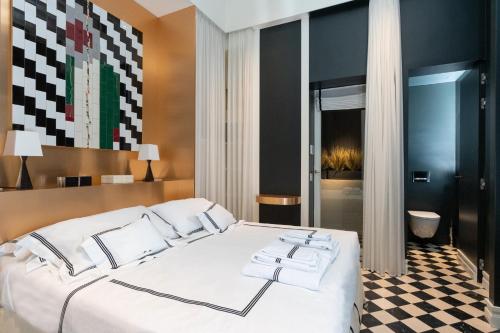 Pantheon Balcony Morgana Suite - image 4