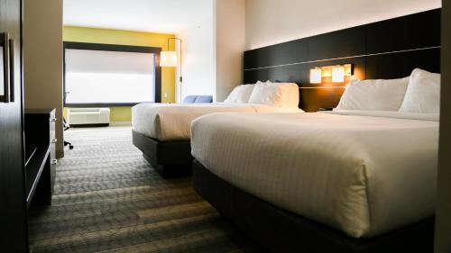 Holiday Inn Express & Suites Kingston-Ulster, an IHG Hotel