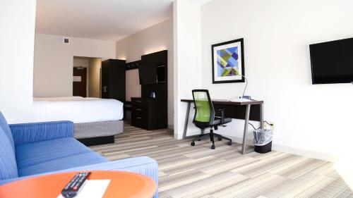 Holiday Inn Express & Suites Kingston-Ulster