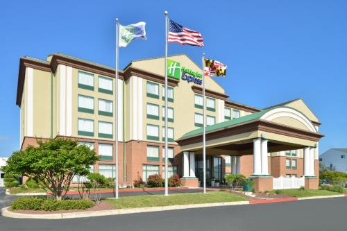 Exterior view, Holiday Inn Express Hotel & Suites Ocean City in North Ocean City