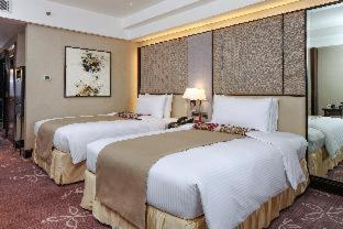 Diamond Hotel Philippines, Манила (фото 10)