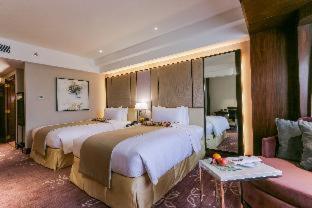 Diamond Hotel Philippines, Манила (фото 11)