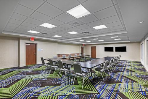 Holiday Inn Express and Suites Chanute By IHG - 회의실/연회장