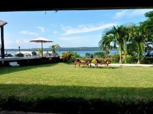 Deco Stop Lodge in Luganville